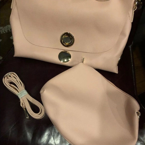 Leather Flap Cross body Bag - Picture 3 of 5